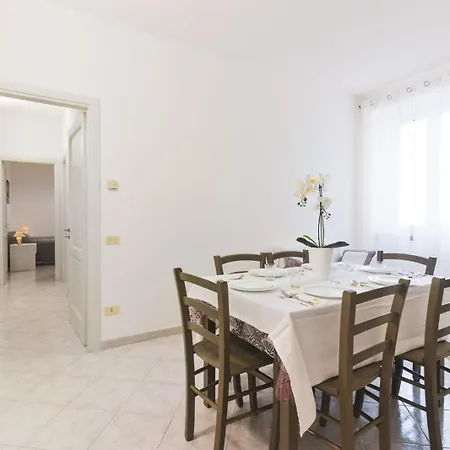 Center Big House Apartment